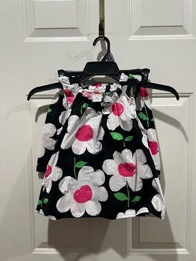 Gymboree BlackTop and Skirt 2 pc White Flowers and Pink Centers